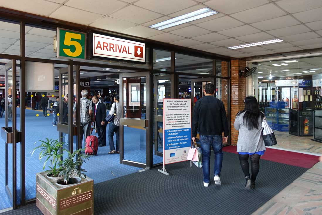 国際空港のアライバルホール