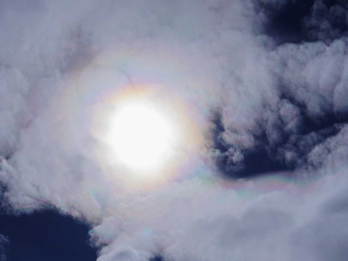 ツェルゴリの上に見えた彩雲