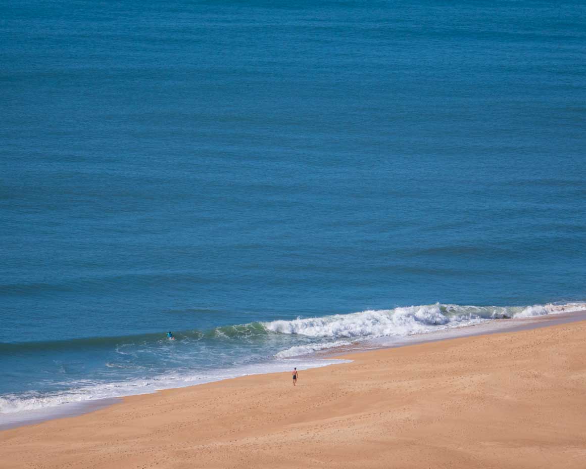 ヨーロッパで一番大きい波がくるポルトガル・ナザレの北海岸