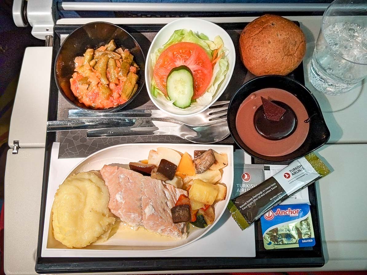 トルコ航空国際線の羽田からイスタンブールへの機内食